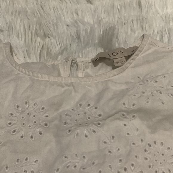 Ann Taylor Loft Linen/Viscose White Eyelet Top - Picture 3 of 6